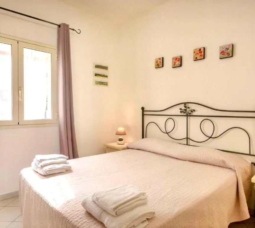 Prima Spiaggia Apartments Golfo Aranci