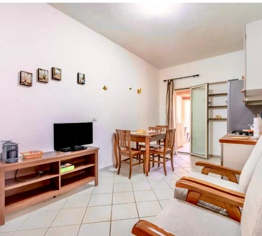 Prima Spiaggia Apartments Golfo Aranci 0*,  Italien