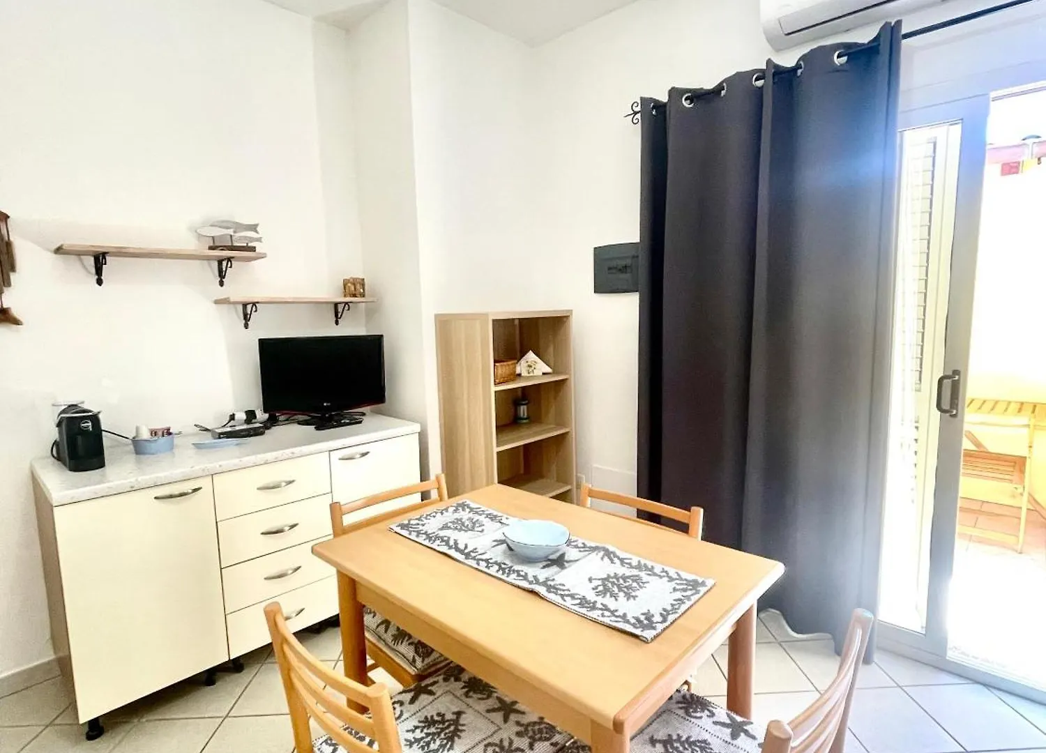 Prima Spiaggia Apartments Golfo Aranci Italien